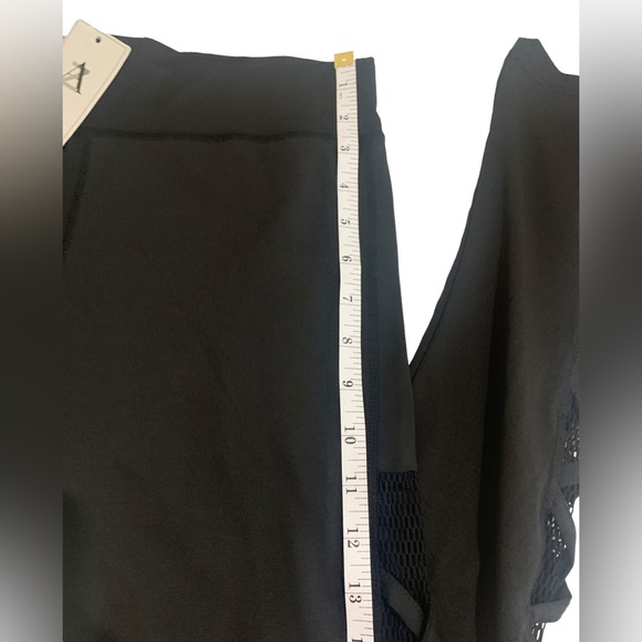 NWT Black Crisscross Mesh Leggings-Size L/XL - Picture 13 of 15